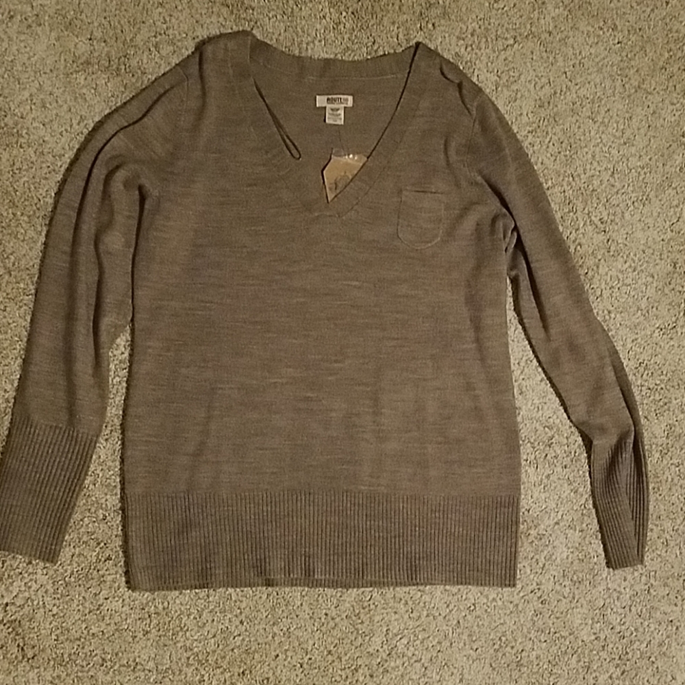 Brown sweater